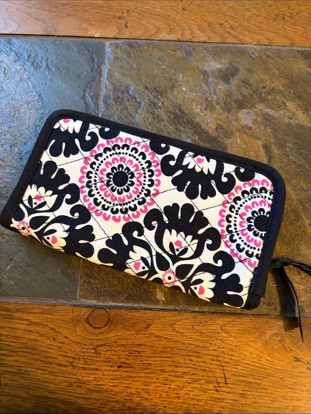 thirty-one Black, White & Pink Quilted Zip Wallet